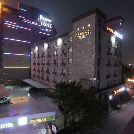 ג'אונג'ו Opera 21 Hotel מראה חיצוני תמונה