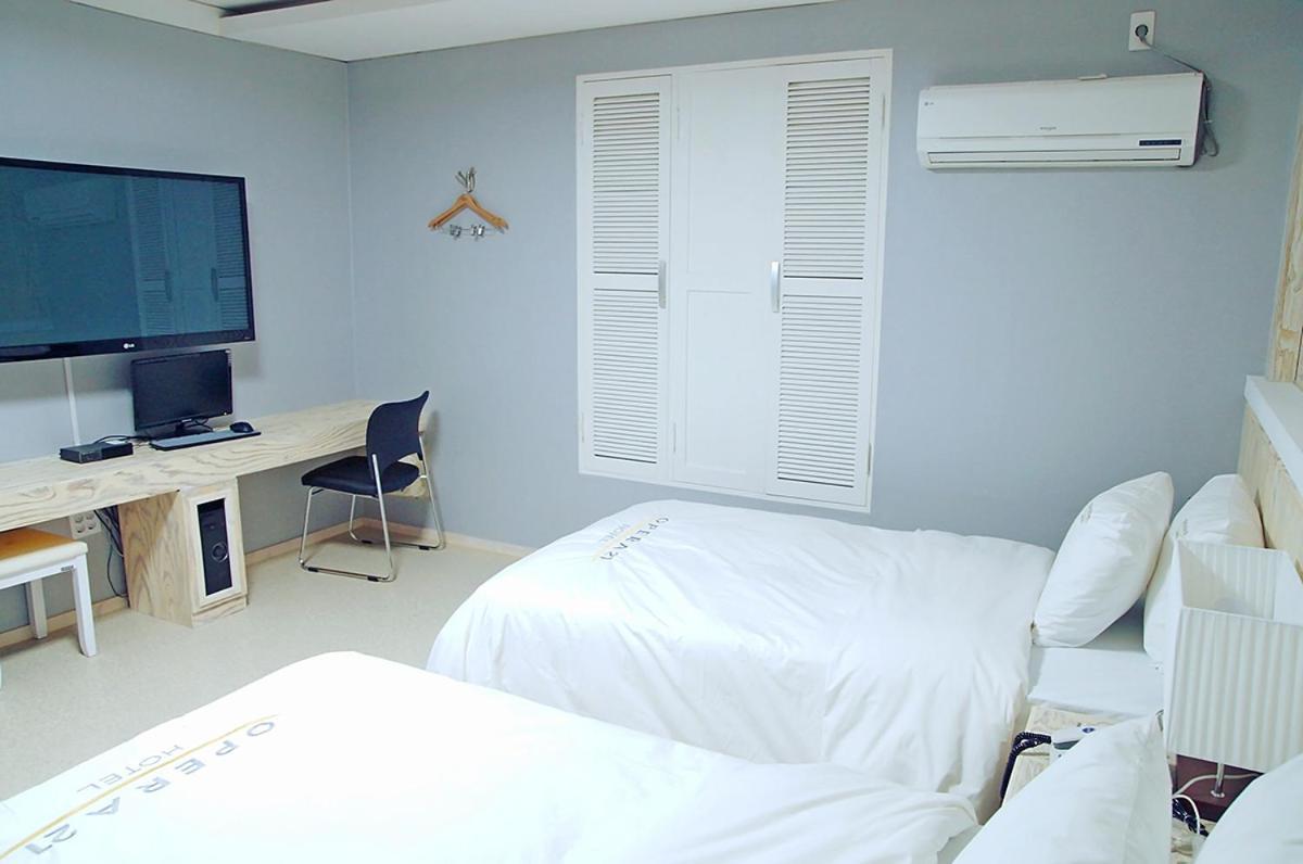 ג'אונג'ו Opera 21 Hotel מראה חיצוני תמונה