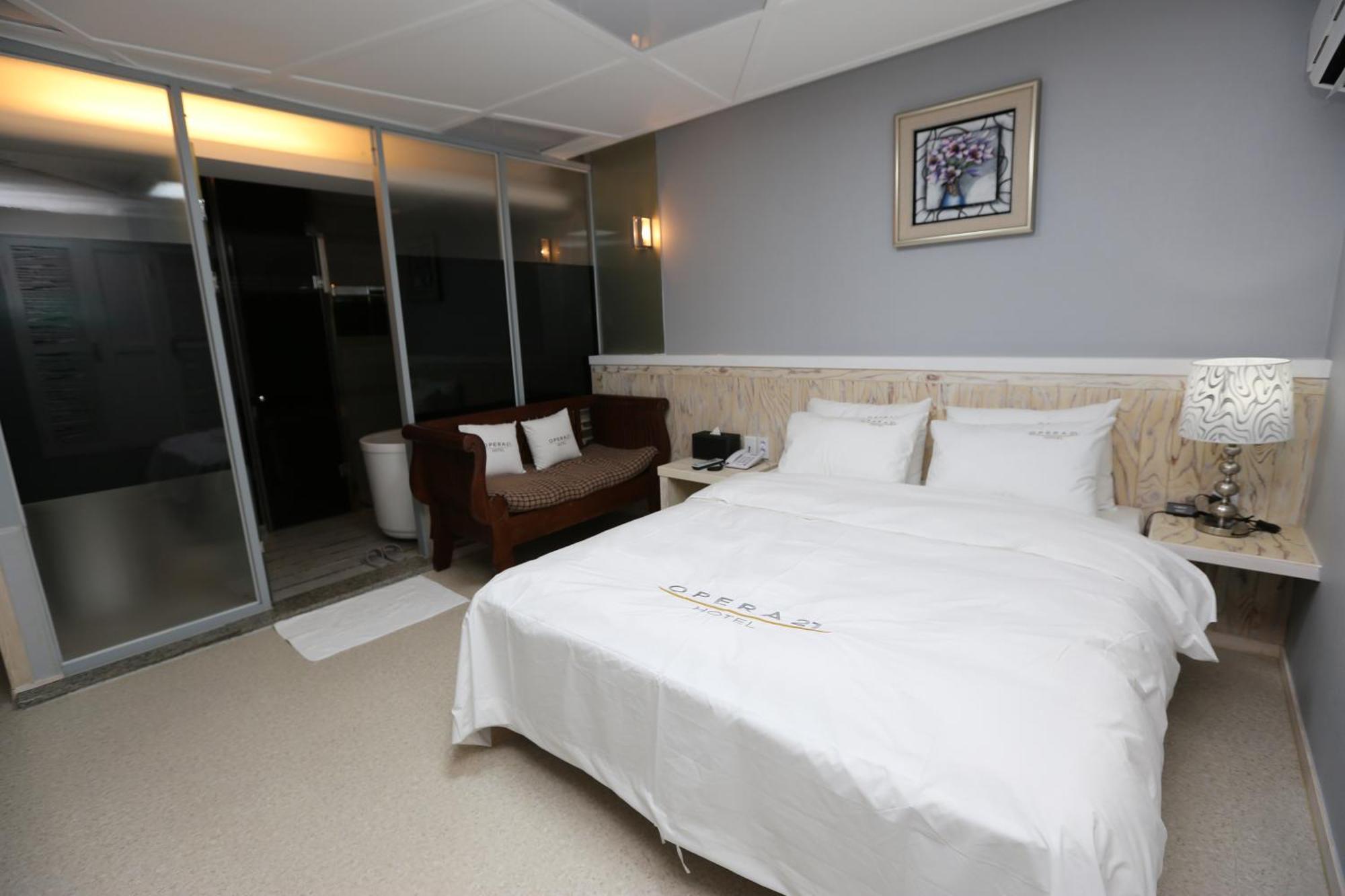 ג'אונג'ו Opera 21 Hotel מראה חיצוני תמונה