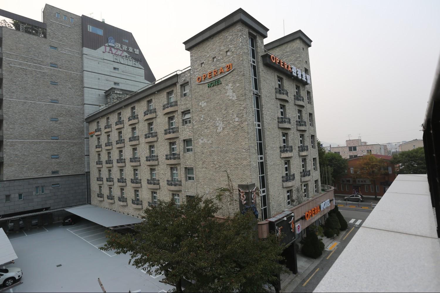 ג'אונג'ו Opera 21 Hotel מראה חיצוני תמונה