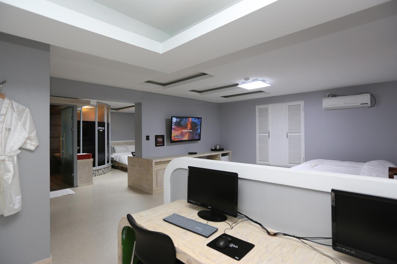 ג'אונג'ו Opera 21 Hotel מראה חיצוני תמונה