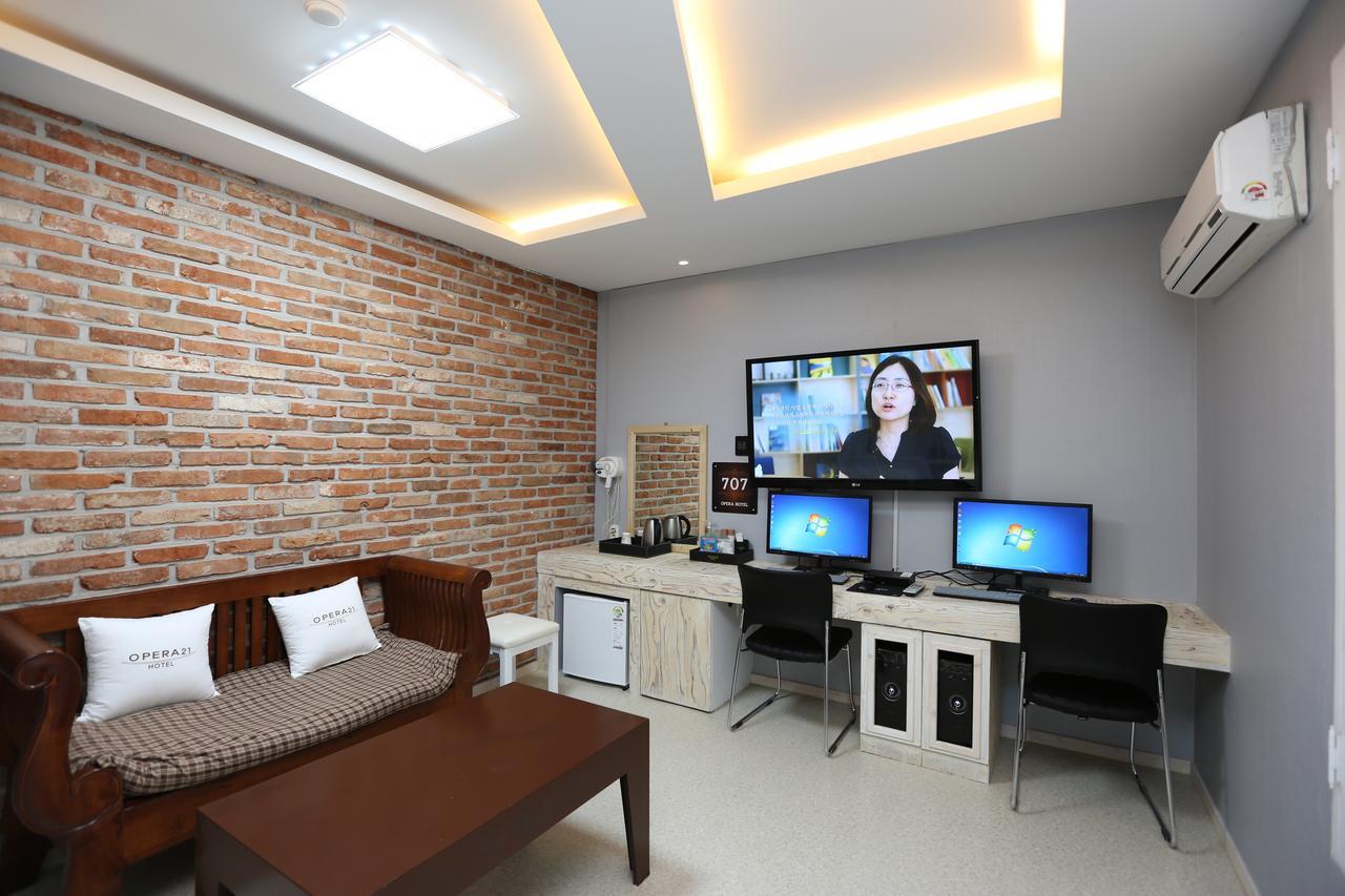 ג'אונג'ו Opera 21 Hotel מראה חיצוני תמונה